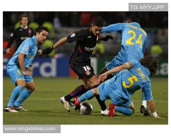 巴萨与里昂对决球员评分分析揭示比赛精彩瞬间与表现差异 巴萨与里昂对决球员评分分析揭示比赛精彩瞬间与表现差异